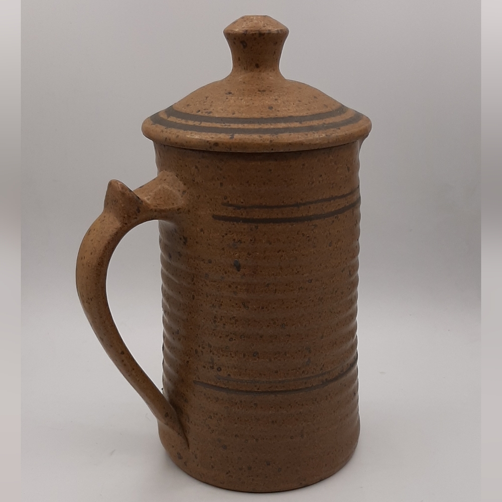 Vintage Art Studio Hand Turned Pottery Pitcher Black Speckled & Trim Signed - Picture 4 of 10